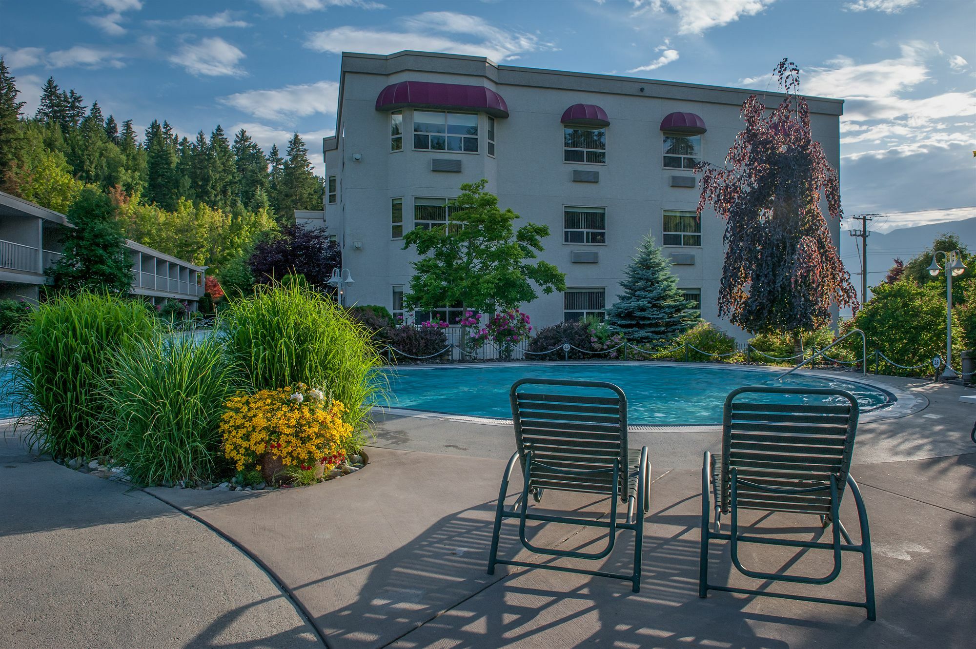 Hilltop Inn - Salmon Arm Eksteriør bilde