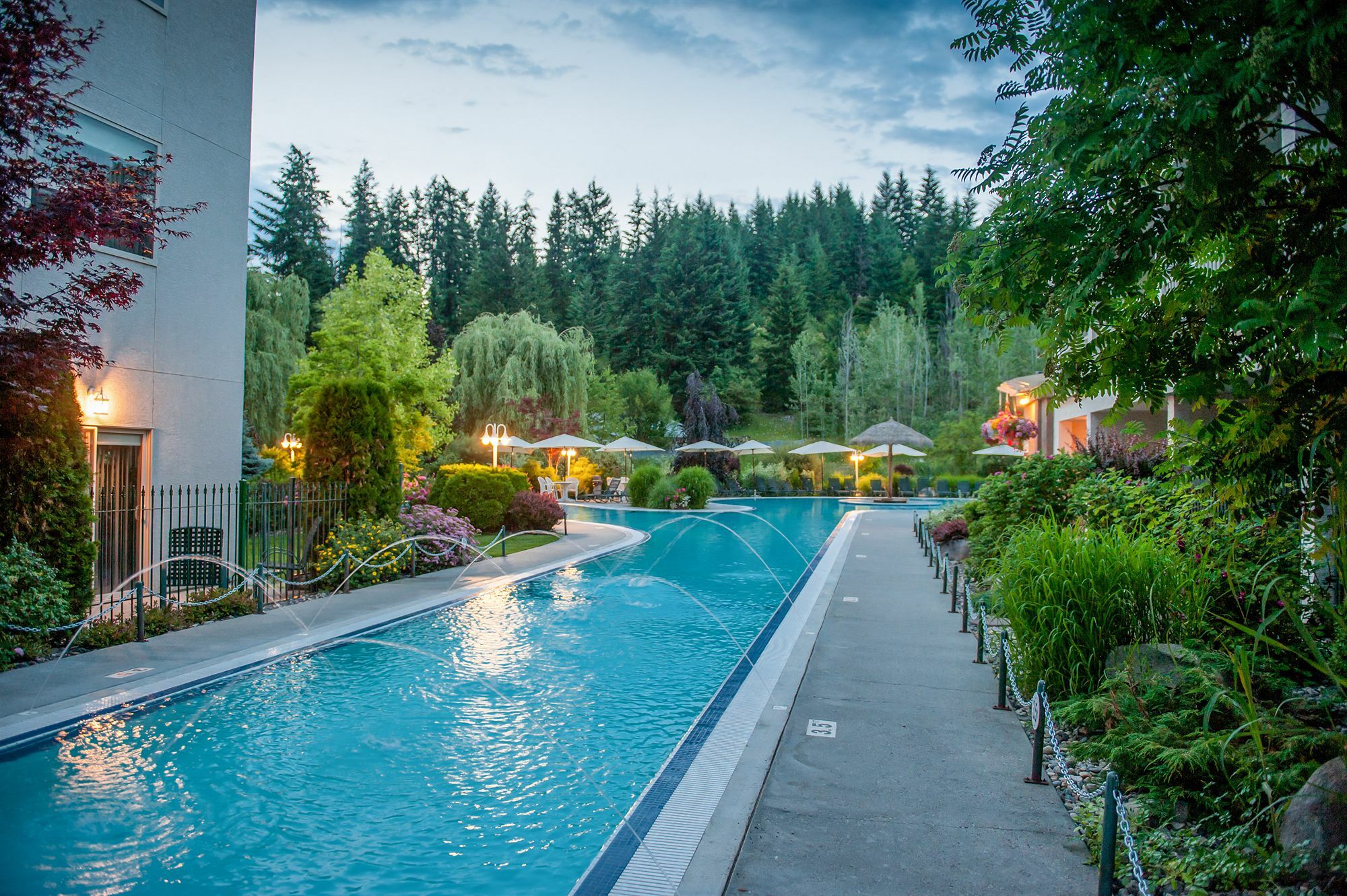 Hilltop Inn - Salmon Arm Eksteriør bilde