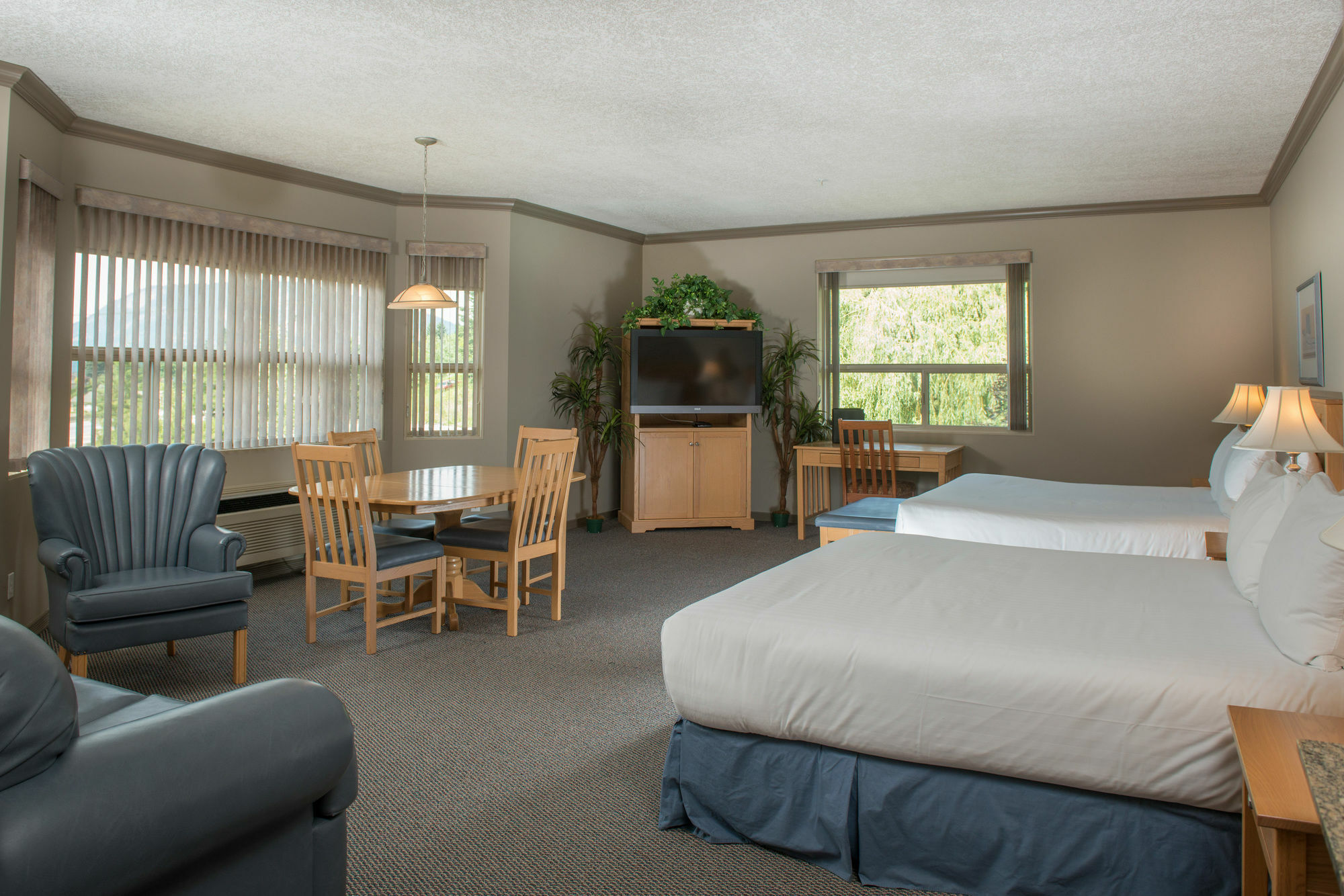 Hilltop Inn - Salmon Arm Eksteriør bilde