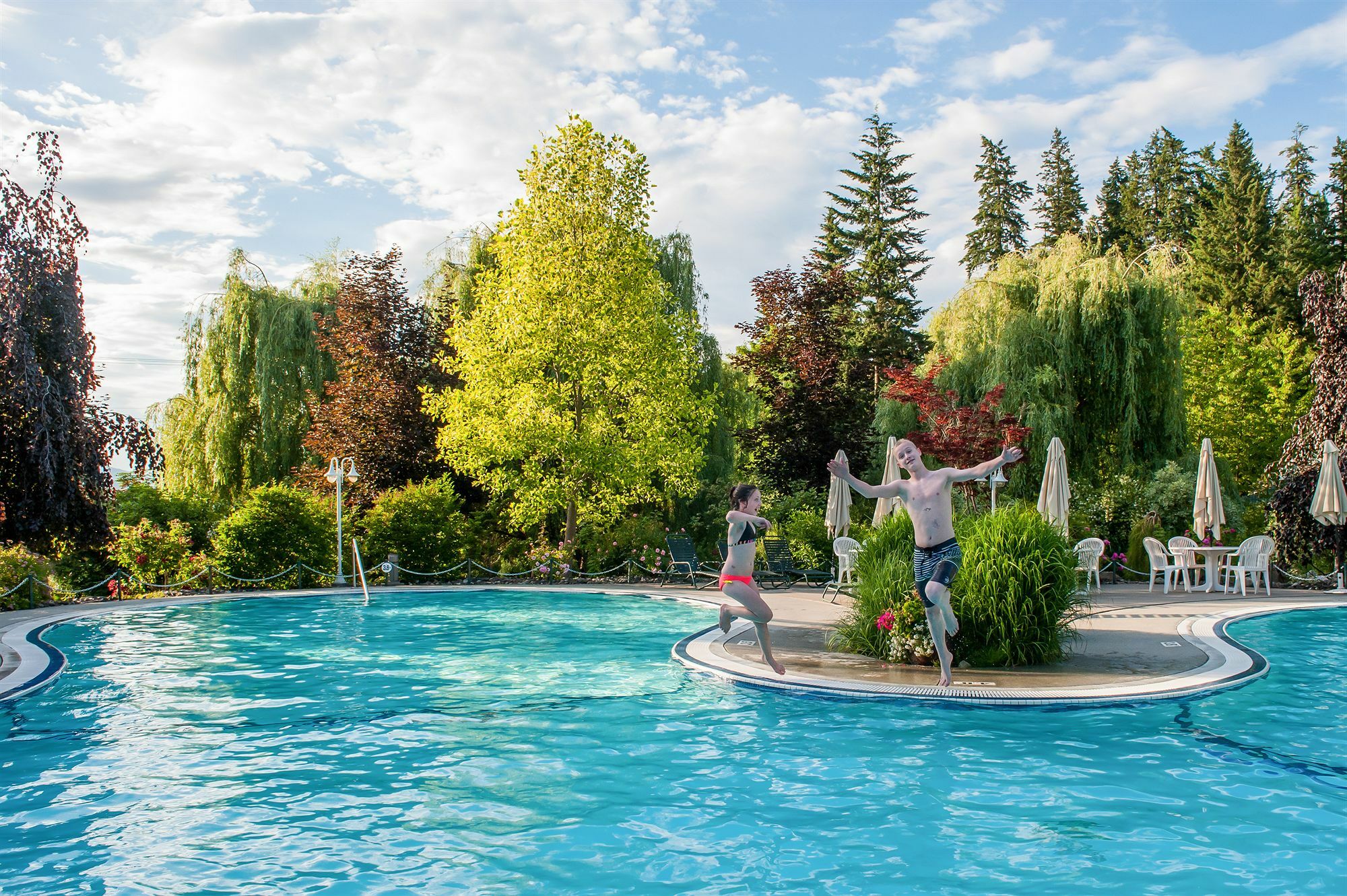 Hilltop Inn - Salmon Arm Eksteriør bilde